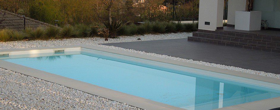 Installateur piscine design Fabrezan